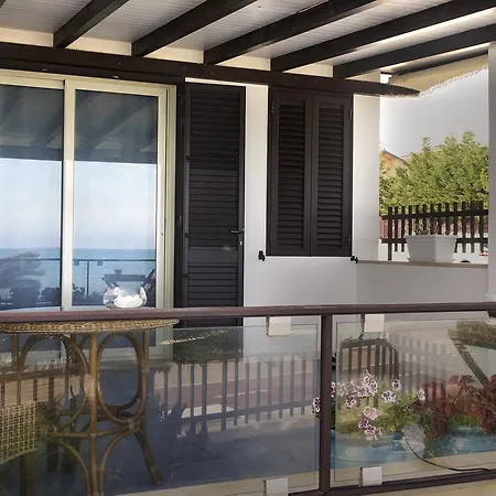 Terrazza A Mare Corallo Holiday home *
